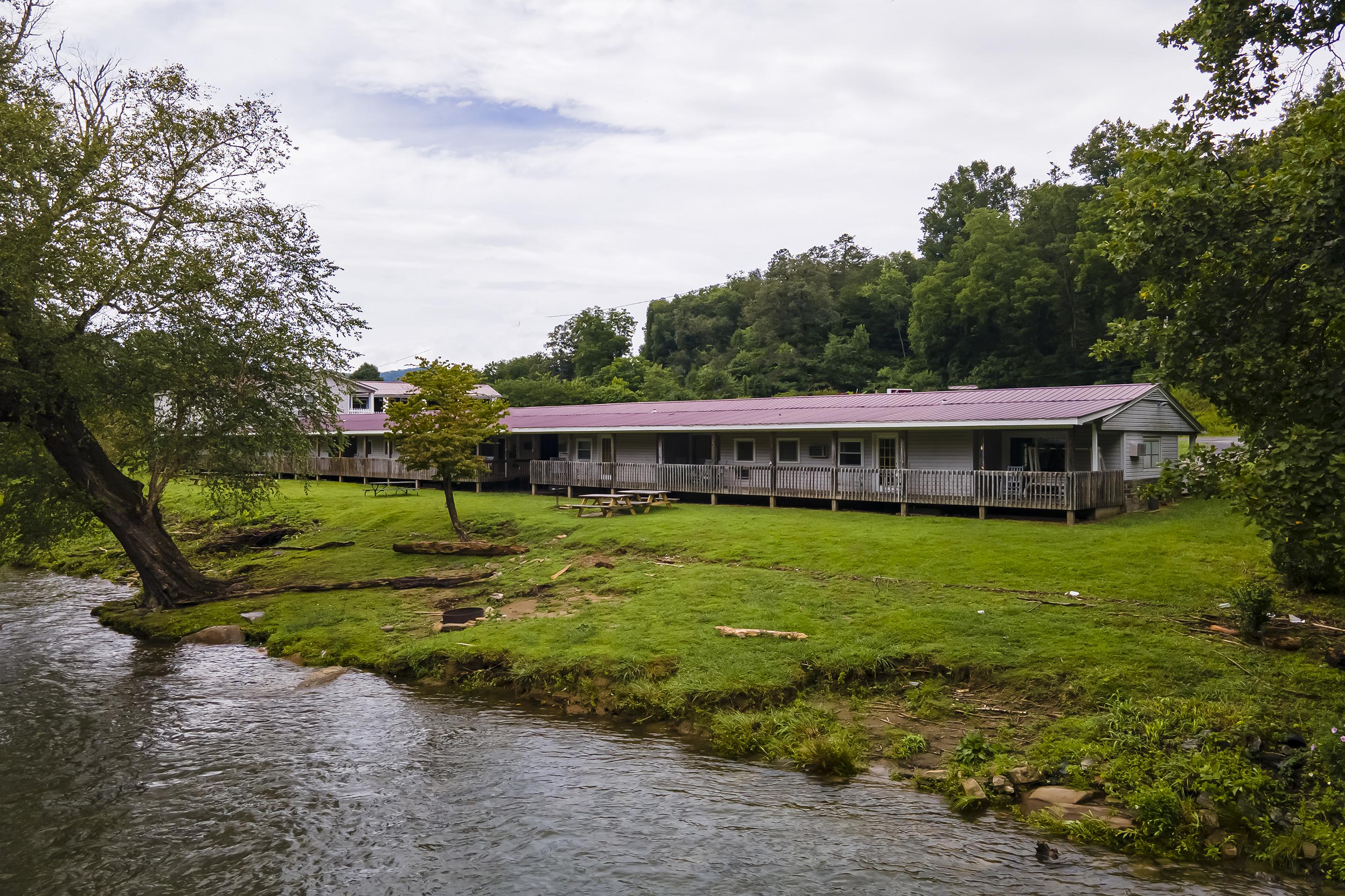 Lloyd'S On The River Country Inn By Oyo Bryson City Zewnętrze zdjęcie