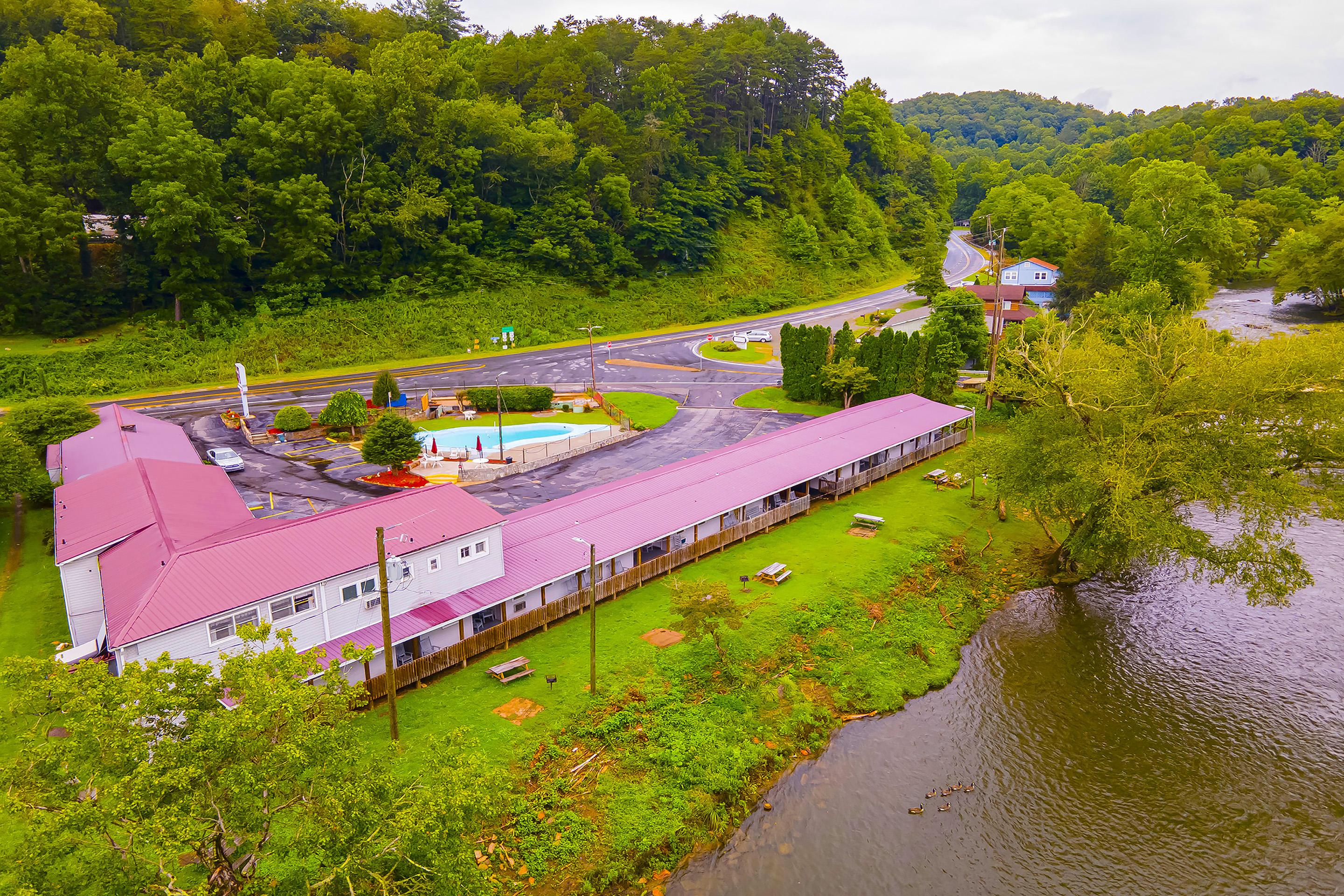 Lloyd'S On The River Country Inn By Oyo Bryson City Zewnętrze zdjęcie