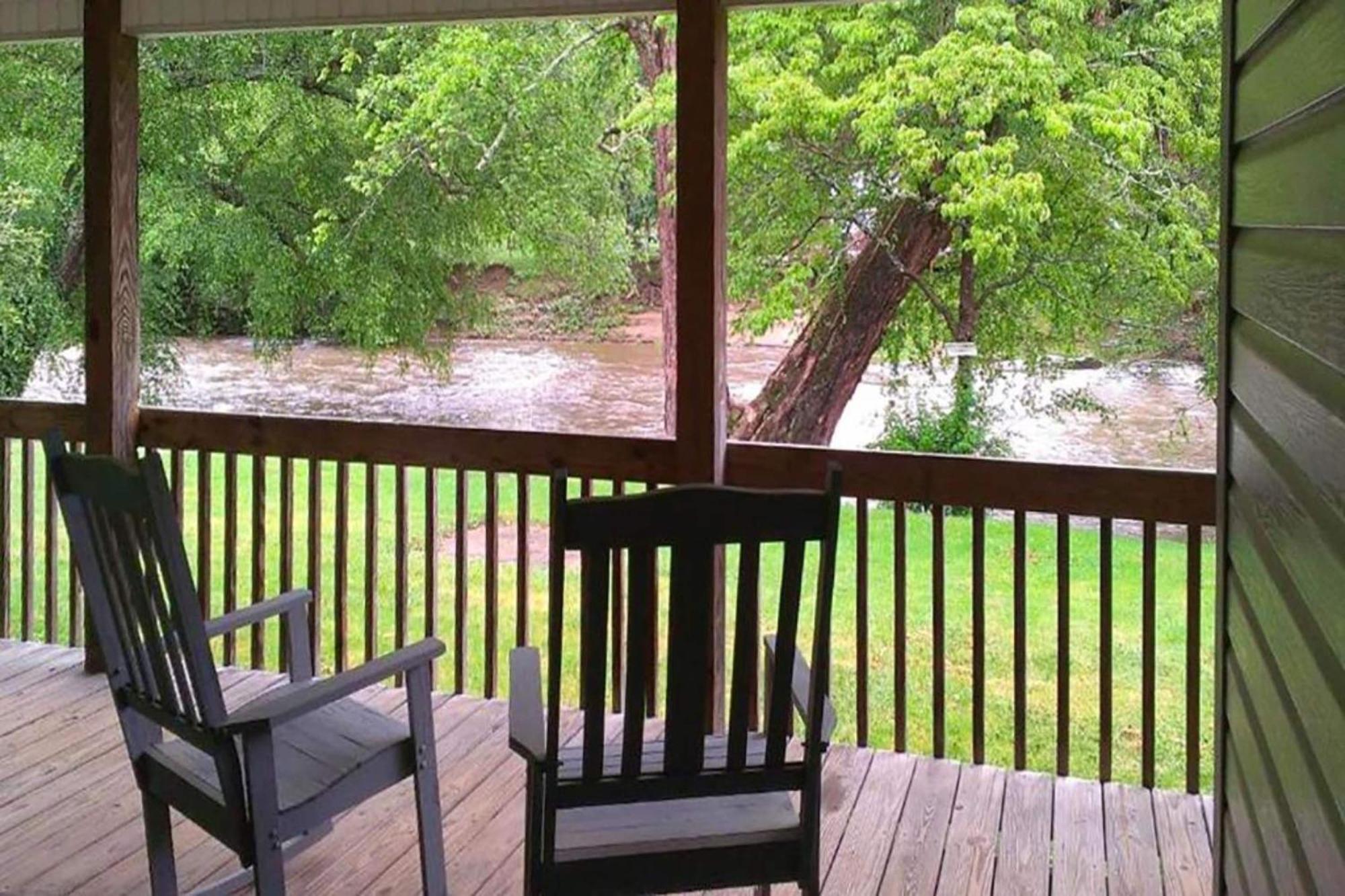 Lloyd'S On The River Country Inn By Oyo Bryson City Zewnętrze zdjęcie